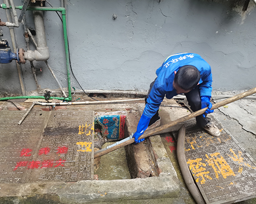 龙子湖清掏化粪池