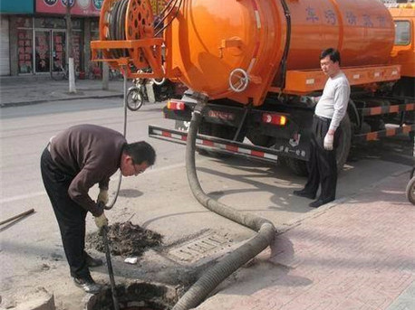 龙子湖清掏化粪池，健康生活从这里开始